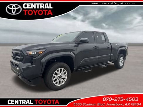 Used 2025 Toyota Tacoma SR5 image 1