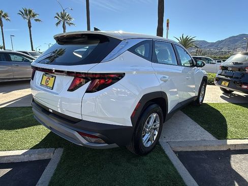 Used 2025 Hyundai Tucson SE image 3