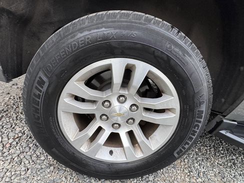 Used 2018 Chevrolet Tahoe LT w/ Luxury Package image 28