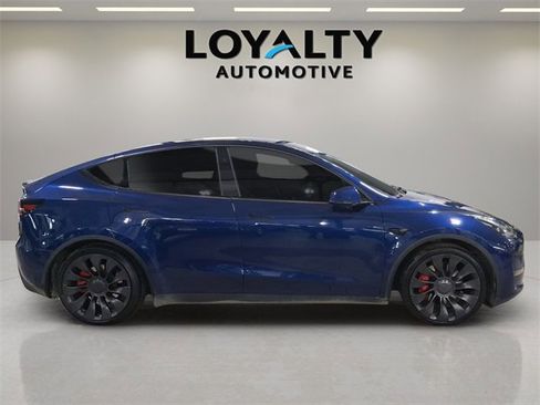 Used 2024 Tesla Model Y Performance image 6