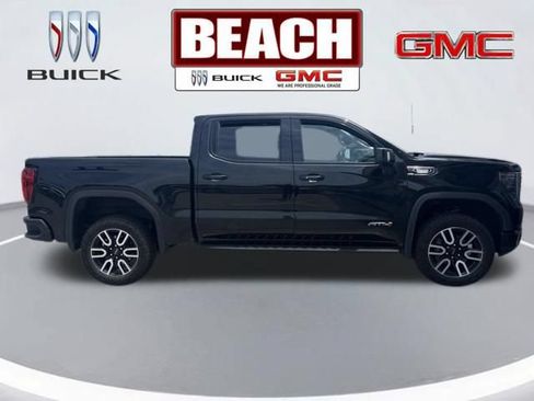 Used 2024 GMC Sierra 1500 AT4 w/ Technology Package AWD/4WD image 4