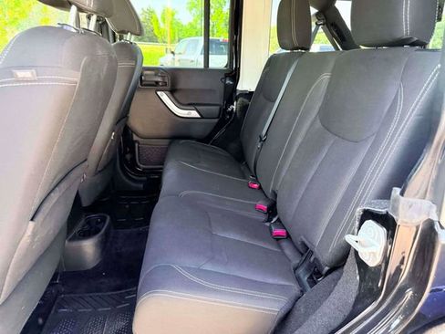 Used 2016 Jeep Wrangler Unlimited Sahara AWD/4WD image 12