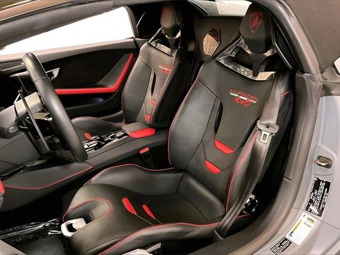 Used 2022 Lamborghini Huracan EVO image 8