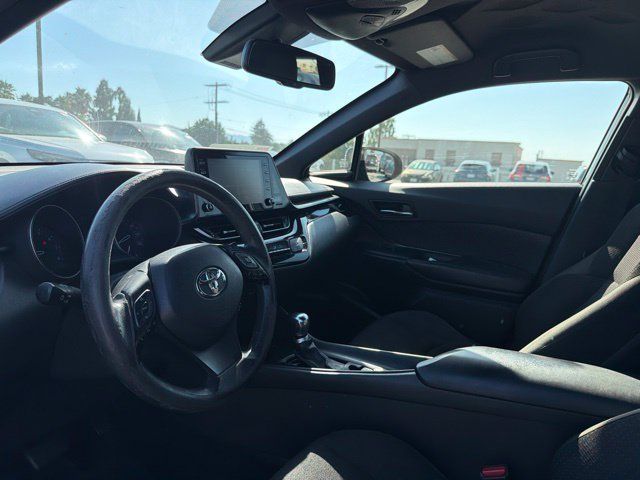 Used 2019 Toyota C-HR LE FWD image 3