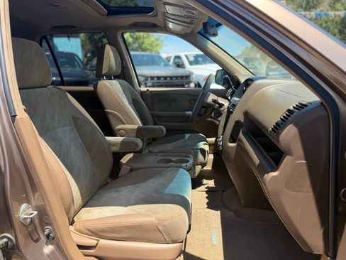 Used 2004 Honda CR-V EX image 6