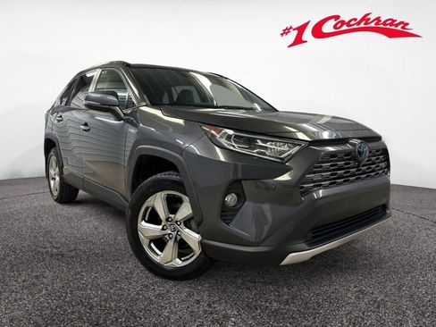 Used 2020 Toyota RAV4 Limited image 1