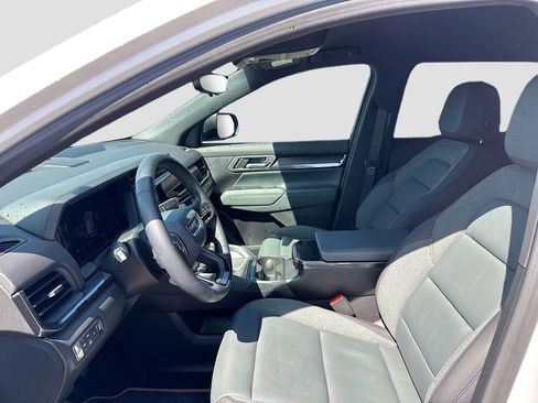 Used 2026 GMC Terrain AT4 w/ Convenience Package III image 10