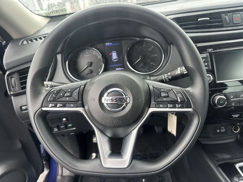 Used 2018 Nissan Rogue S AWD/4WD image 24