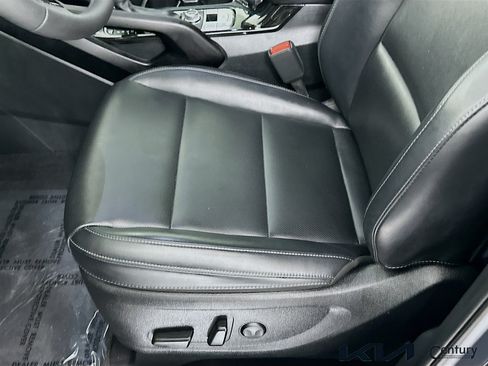 Certified 2025 Kia Telluride S AWD/4WD image 19