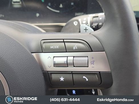 Used 2025 Hyundai Kona Limited FWD image 31