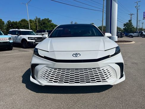 Used 2025 Toyota Camry XSE FWD image 2