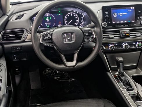 Used 2018 Honda Accord LX image 4