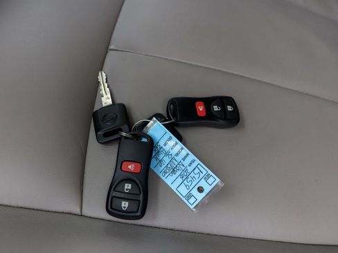 Used 2016 Nissan NV 3500 SL RWD image 24