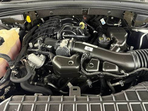 Certified 2024 Jeep Grand Cherokee Limited RWD image 33