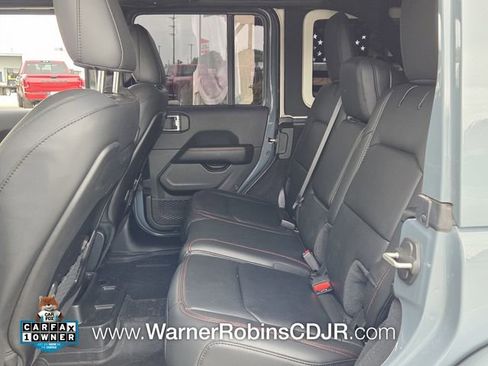 Used 2024 Jeep Wrangler Unlimited Rubicon AWD/4WD image 6