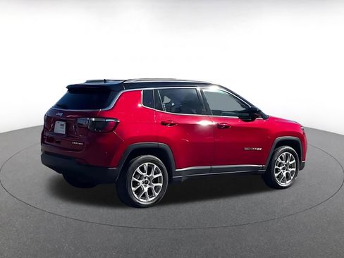 Used 2025 Jeep Compass Limited image 14