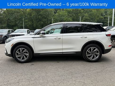 Used 2023 Lincoln Corsair AWD image 3