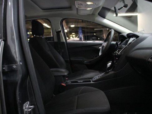 Used 2017 Ford Focus SEL image 23