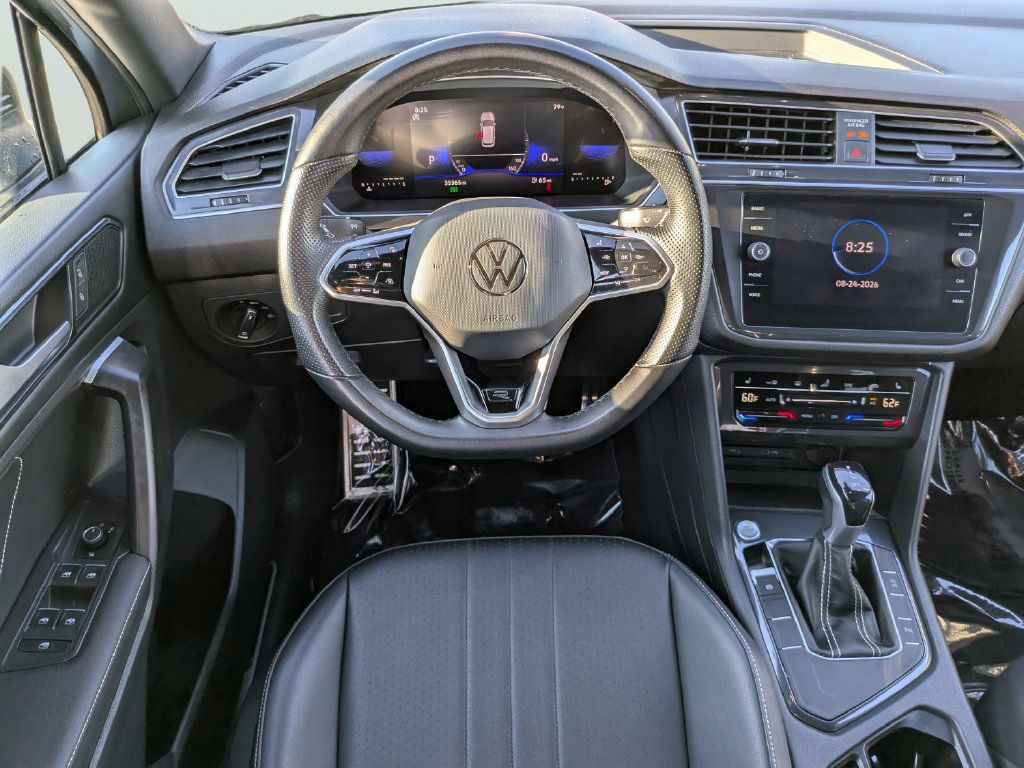 Certified 2023 Volkswagen Tiguan SE R-Line FWD image 13