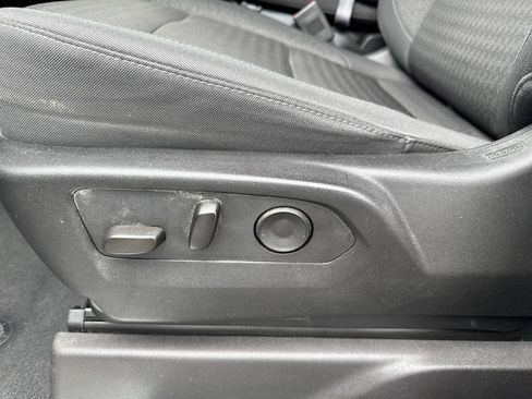Used 2024 Chevrolet Silverado 1500 LT AWD/4WD image 11