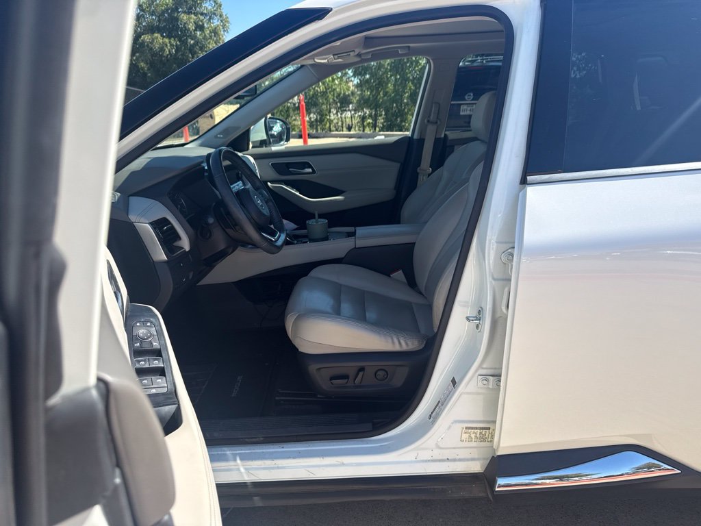 Certified 2021 Nissan Rogue SL w/ Premium Package FWD image 11