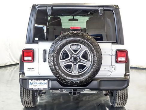 Used 2021 Jeep Wrangler Unlimited Sport AWD/4WD image 8