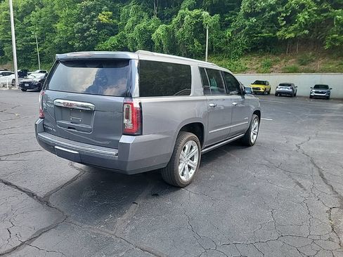 Used 2020 GMC Yukon XL Denali w/ Denali Premium Package AWD/4WD image 8