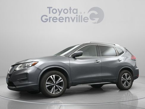 Used 2019 Nissan Rogue SV w/ Premium Package FWD image 2