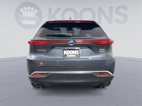 Used 2021 Toyota Venza XLE image 5