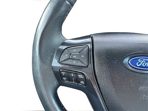 Used 2018 Ford Explorer XLT w/ Equipment Group 202A image 36