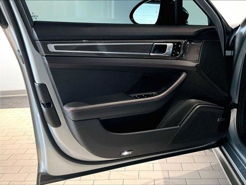 Used 2020 Porsche Panamera GTS w/ Assistance Package image 26