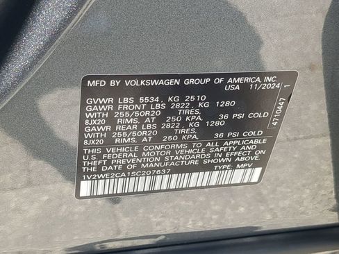 Used 2025 Volkswagen Atlas Cross Sport SE FWD image 36