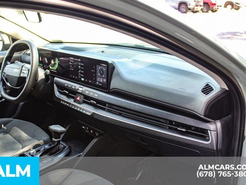 Used 2025 Kia K4 FWD image 22