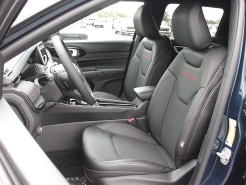 New 2026 Jeep Compass Trailhawk AWD/4WD image 5
