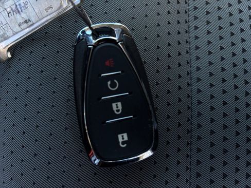 Used 2025 Chevrolet Trax LT image 22