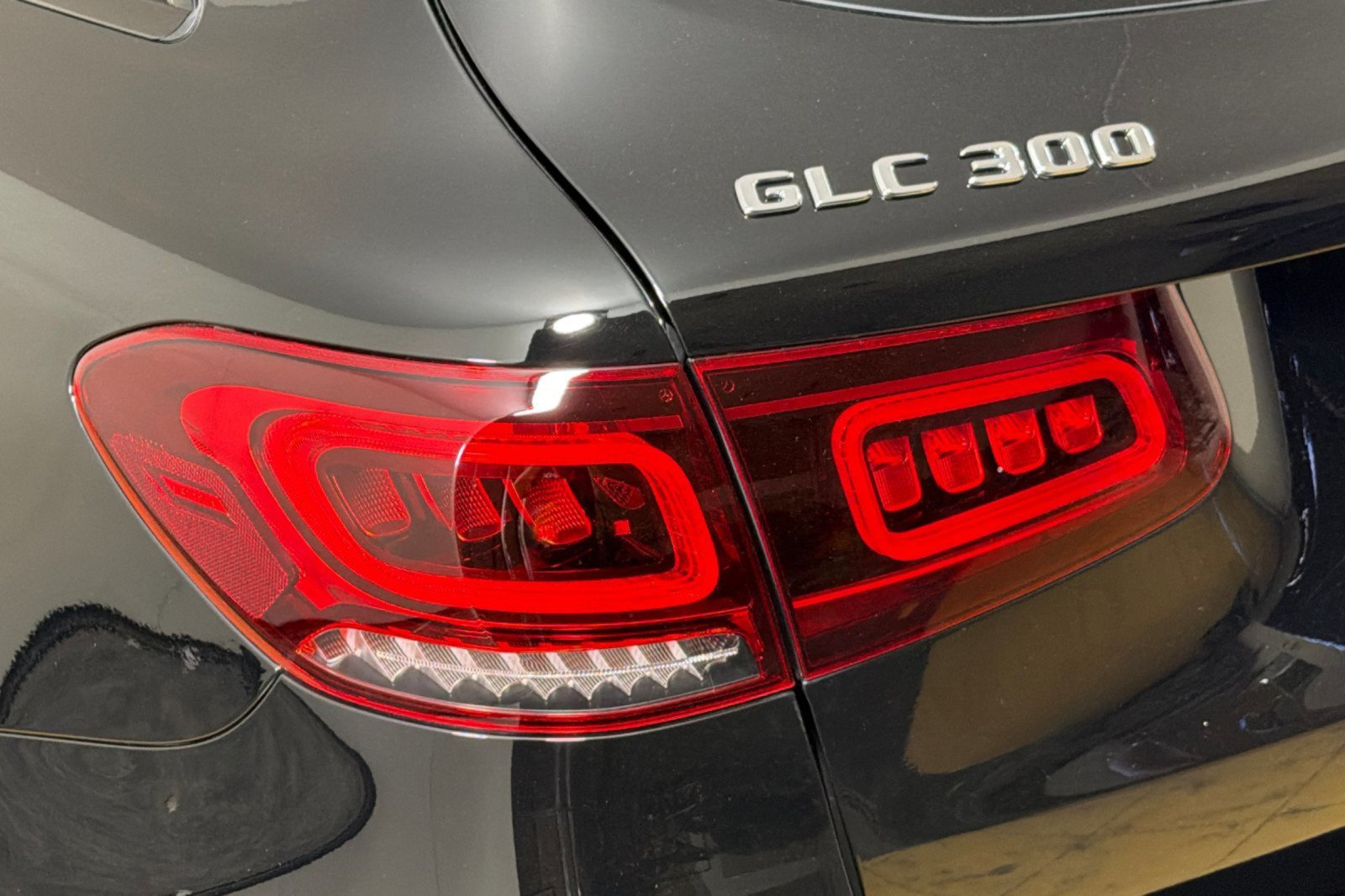 Used 2022 Mercedes-Benz GLC 300 image 25