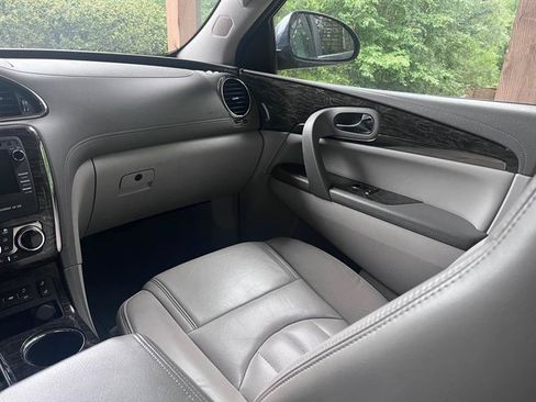 Used 2013 Buick Enclave Leather w/ Trailering Provision Package FWD image 8