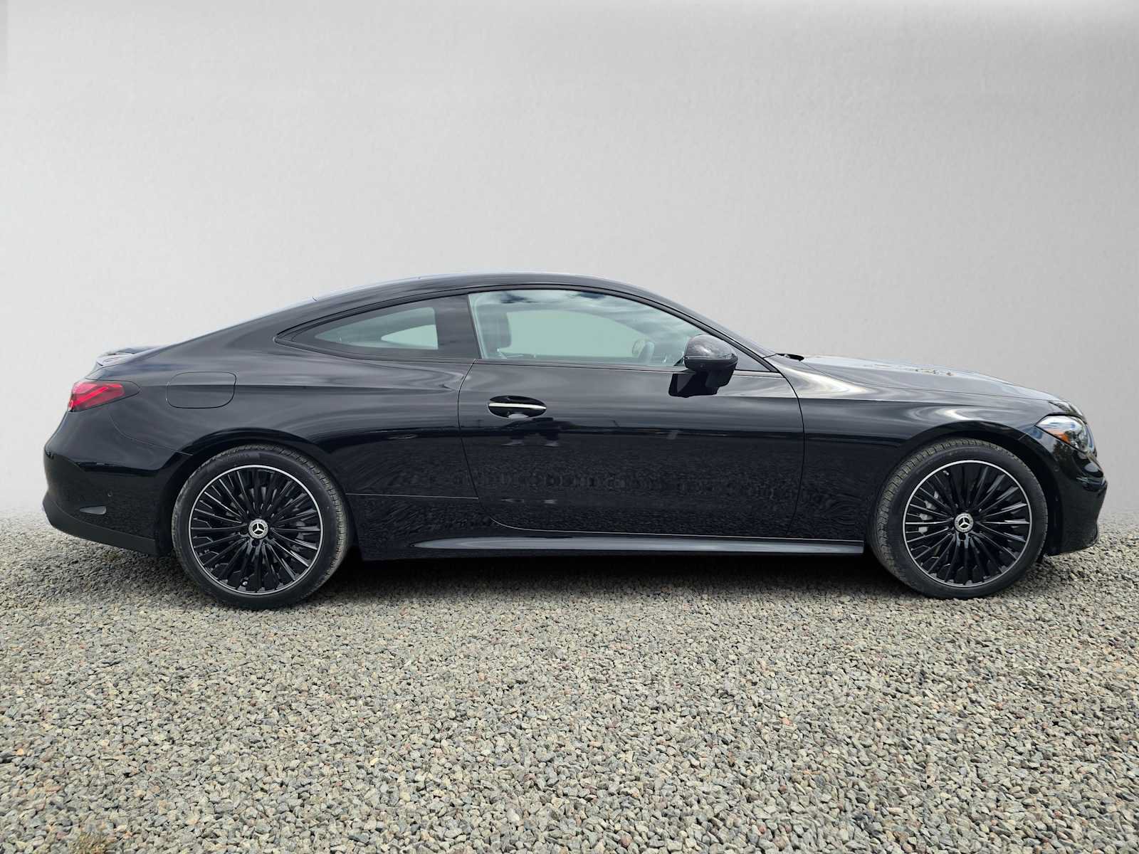 New 2027 Mercedes-Benz CLE 450 4MATIC Coupe image 2