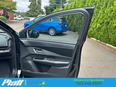 Used 2023 Nissan Ariya FWD image 34