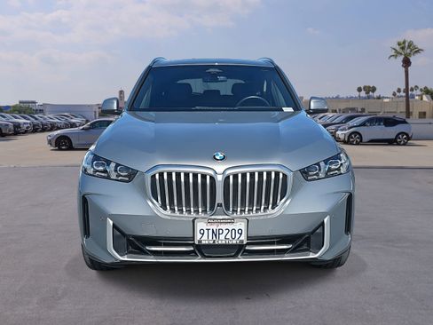 Used 2025 BMW X5 sDrive40i w/ Parking Assistance Package image 2