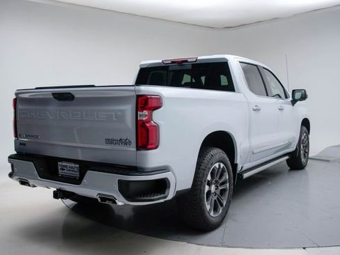 New 2026 Chevrolet Silverado 1500 High Country w/ Technology Package AWD/4WD image 7