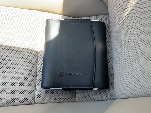 Used 2019 Lexus IS 300 AWD w/ Navigation Package image 15