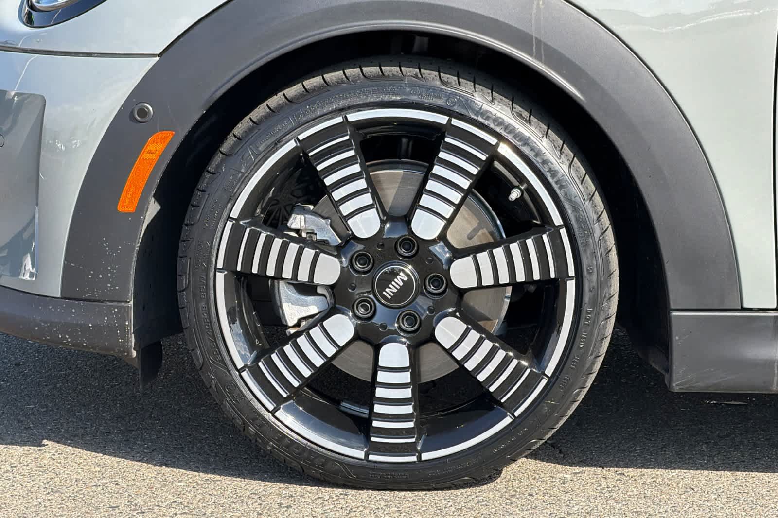 Used 2023 MINI Cooper S FWD image 29