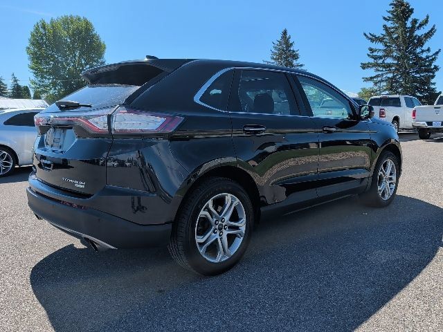 Used 2018 Ford Edge Titanium w/ Equipment Group 301A FWD image 3