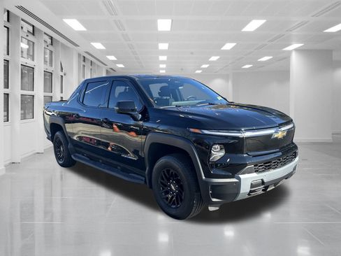 New 2025 Chevrolet Silverado EV LT image 3