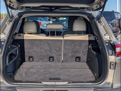 Used 2017 Jeep Cherokee Limited image 19