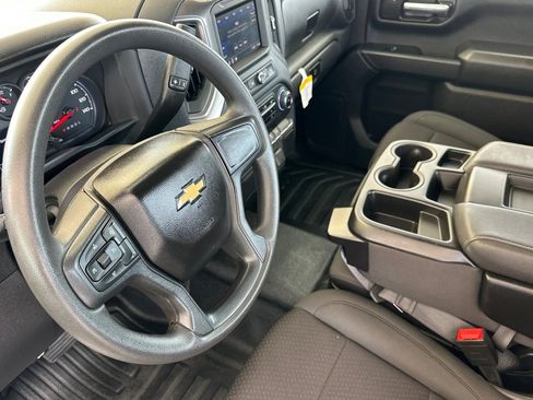 Used 2025 Chevrolet Silverado 1500 W/T image 10