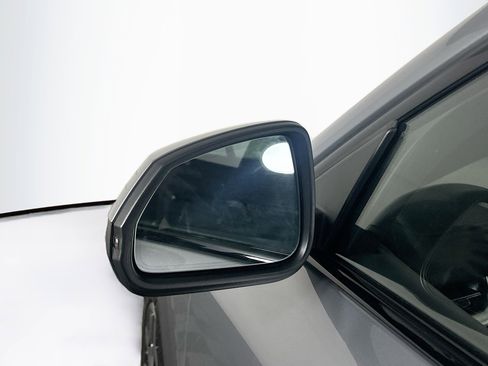 Used 2025 BMW X2 xDrive28i image 11