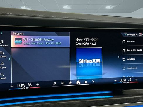 Used 2024 BMW i7 xDrive60 w/ Premium Package image 24