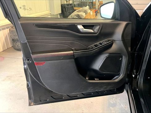 Used 2025 Ford Escape ST-Line image 9